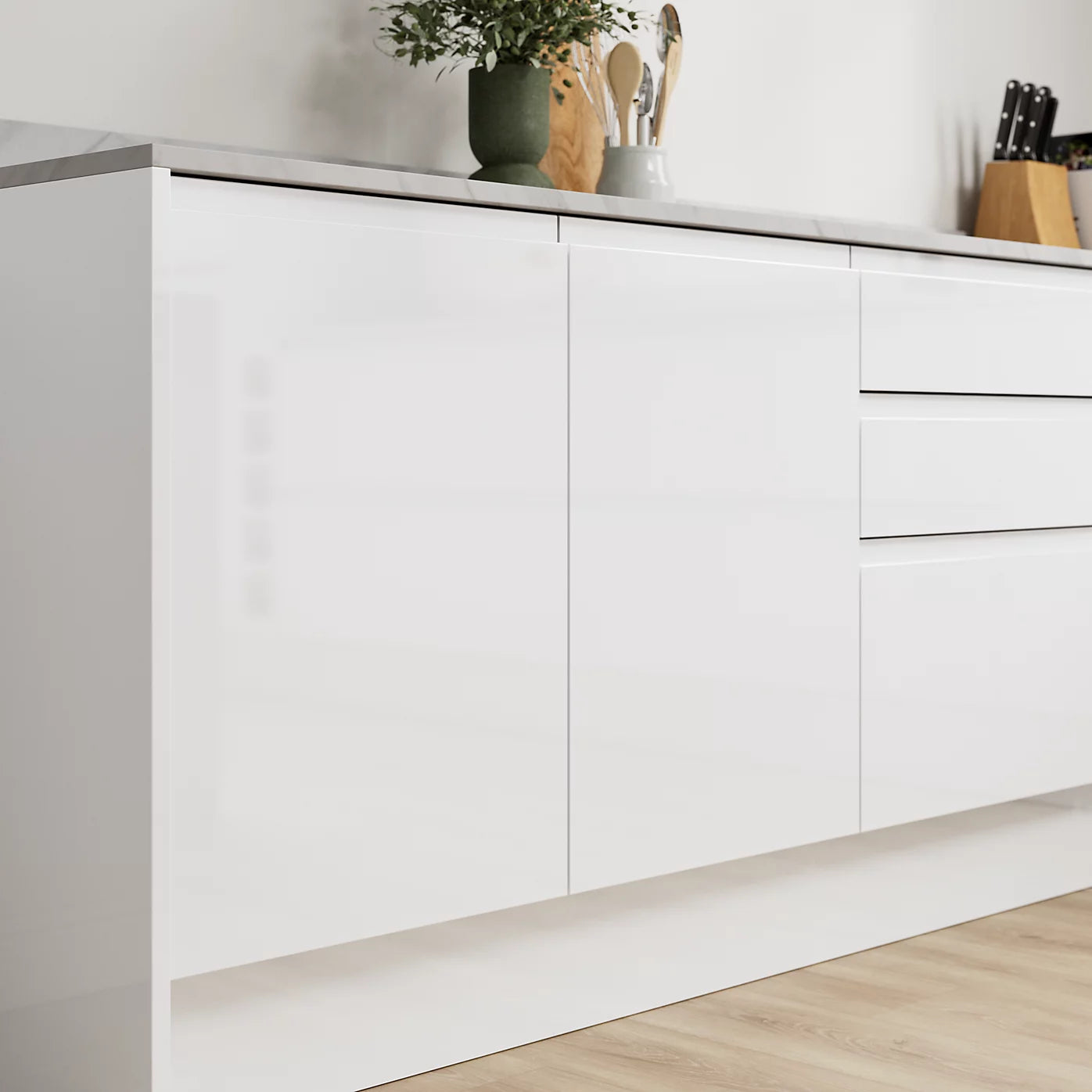 GoodHome Garcinia Integrated handle Gloss white Highline Cabinet door (W)600mm (H)715mm (T)19mm