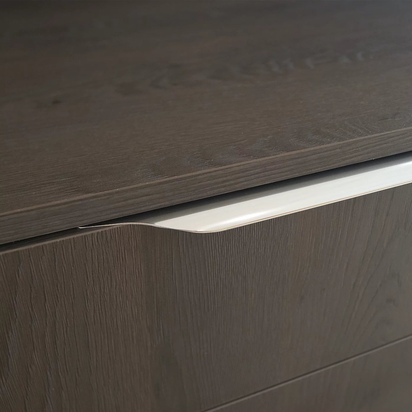 GoodHome Imandra Matt Chrome effect Bathroom Curved Edge Handle (L)60cm (D)39mm, Set of 2