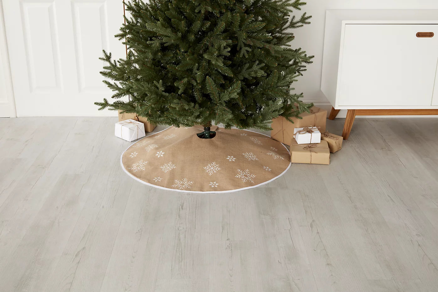 Natural Hessian Nordic Snowflake Tree skirt 99cm(Dia)